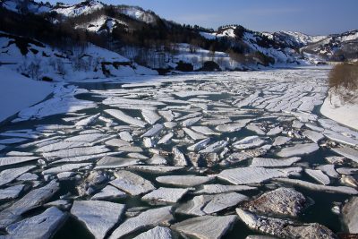 破間川渓谷　雪流れ