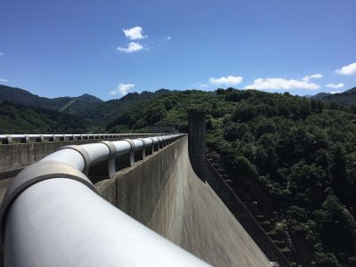 第13回【土木の魅力発見賞】ダムと青空