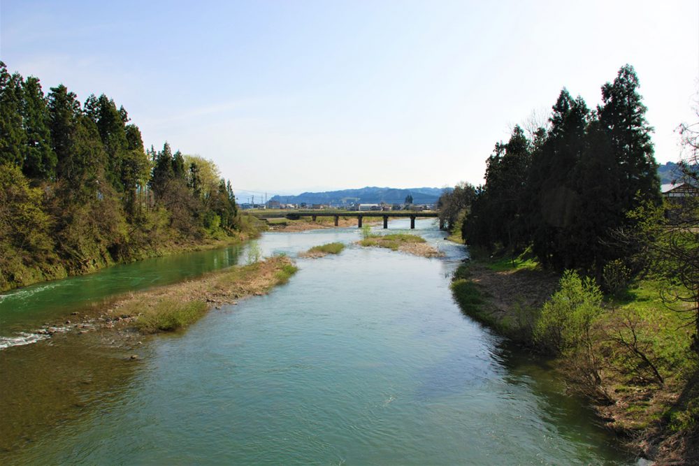 破間川