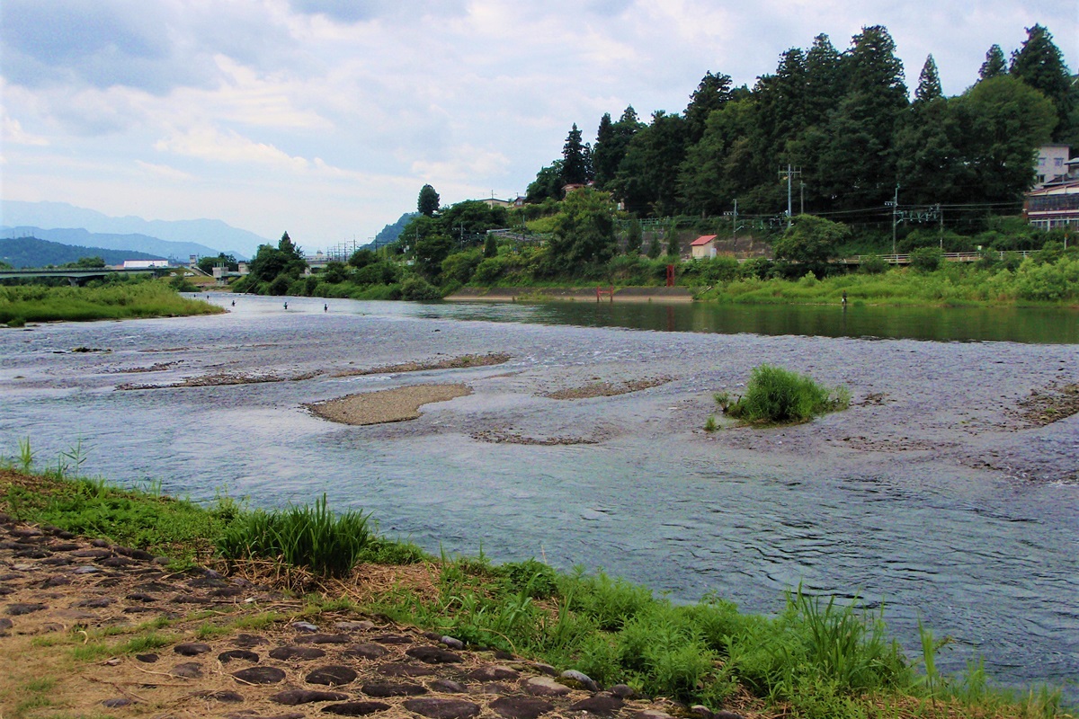 魚野川 魚沼市観光協会