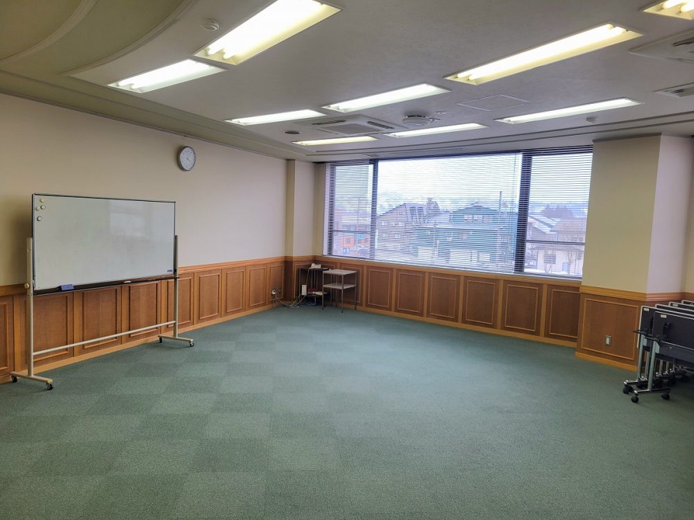 魚沼市地域振興センター　中会議室